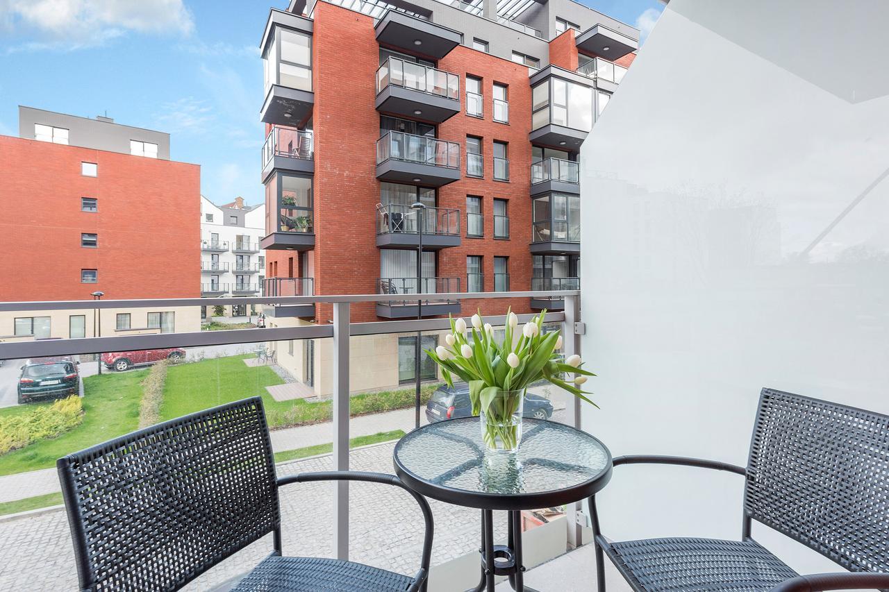 Aura Island Apartments Old Town กดัญสก์ ภายนอก รูปภาพ
