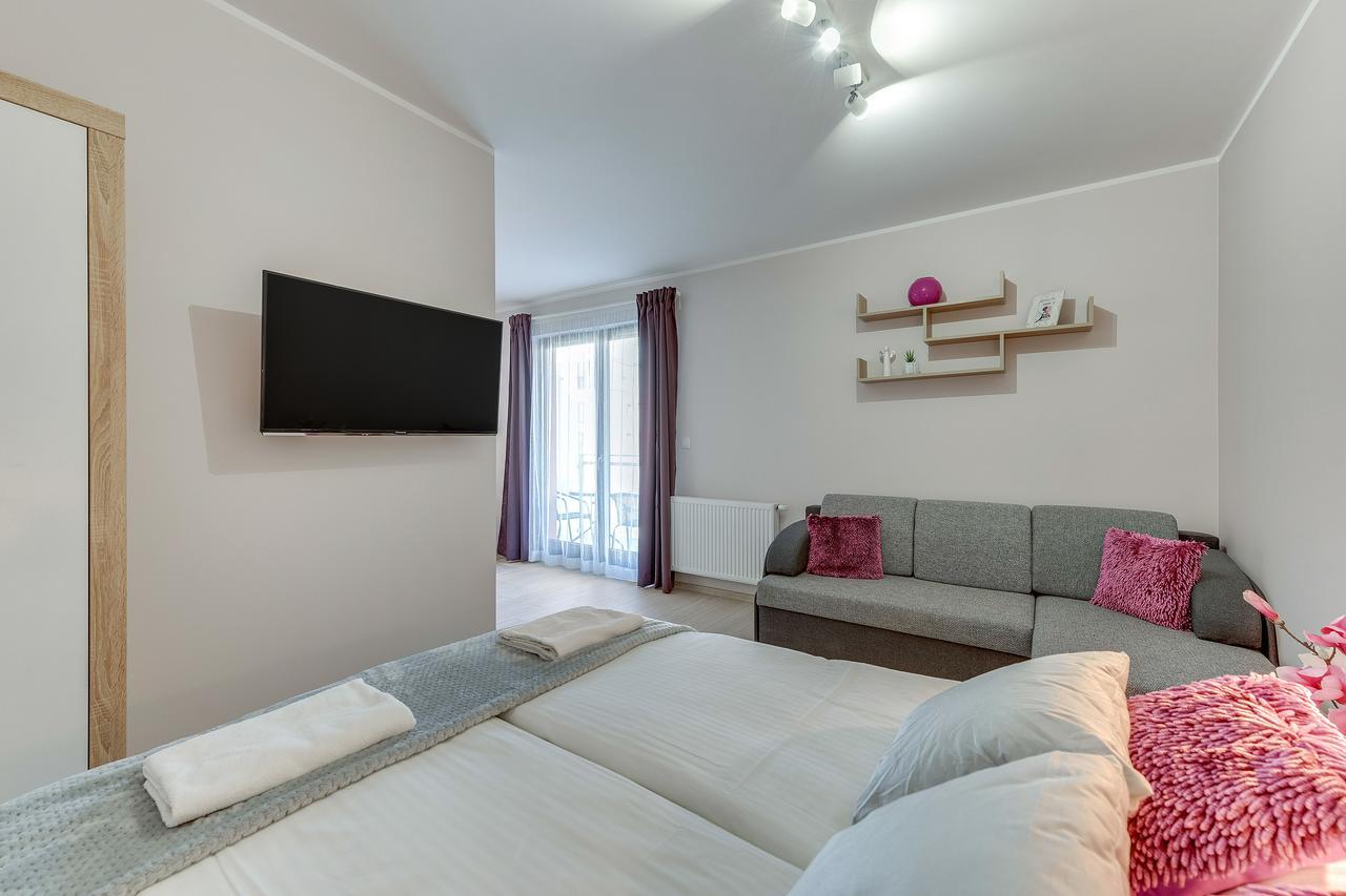 Aura Island Apartments Old Town กดัญสก์ ภายนอก รูปภาพ
