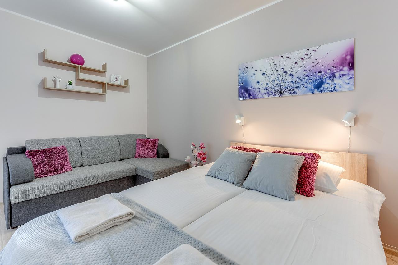 Aura Island Apartments Old Town กดัญสก์ ภายนอก รูปภาพ